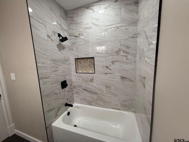 1512 E HOUSTON ST, Tyler, TX 75702