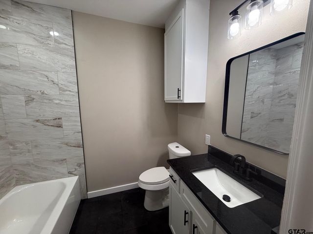 1512 E HOUSTON ST, Tyler, TX 75702