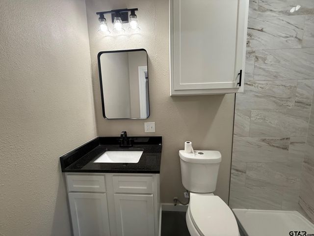 1512 E HOUSTON ST, Tyler, TX 75702