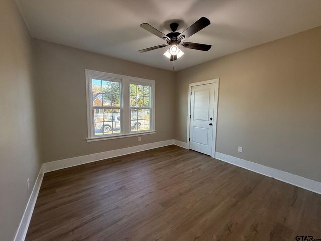 1512 E HOUSTON ST, Tyler, TX 75702