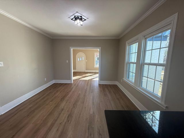 1512 E HOUSTON ST, Tyler, TX 75702