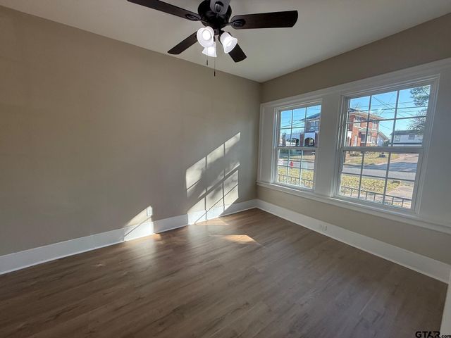 1512 E HOUSTON ST, Tyler, TX 75702