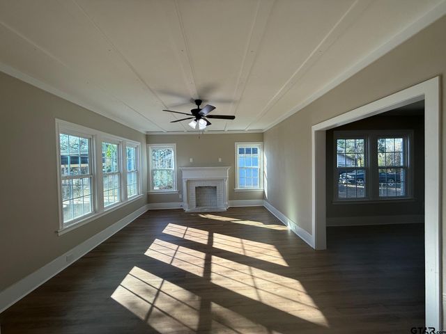 1512 E HOUSTON ST, Tyler, TX 75702