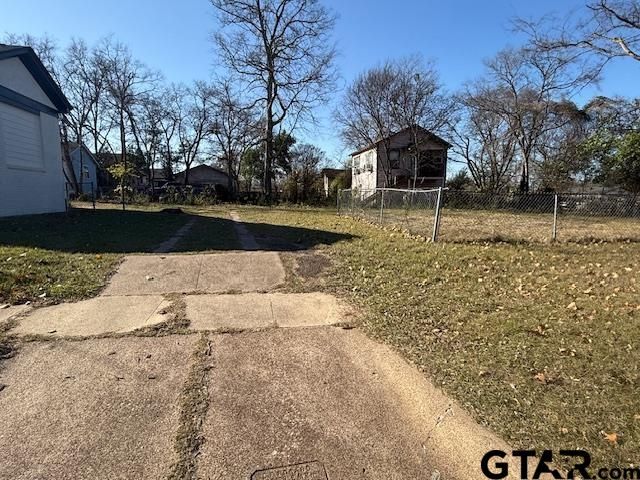 1512 E HOUSTON ST, Tyler, TX 75702