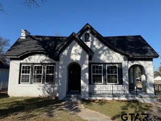 1512 E HOUSTON ST, Tyler, TX 75702