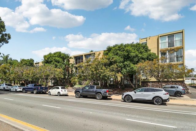 2266 Grand 23, San Diego, CA 92109