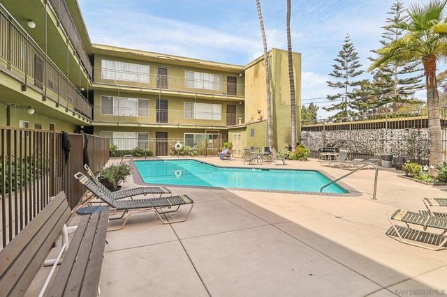 2266 Grand 23, San Diego, CA 92109