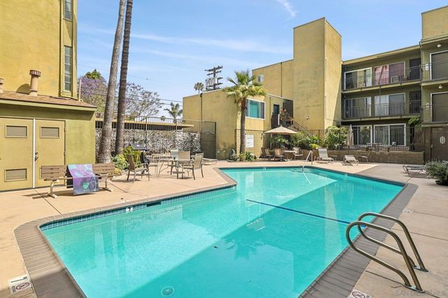 2266 Grand 23, San Diego, CA 92109