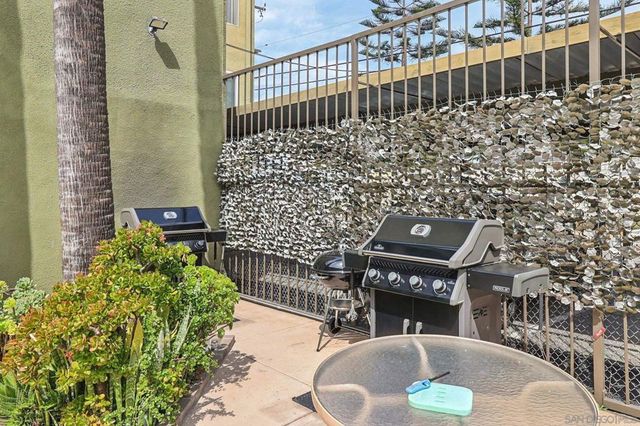 2266 Grand 23, San Diego, CA 92109