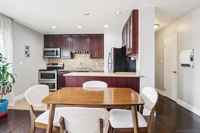 2266 Grand 23, San Diego, CA 92109