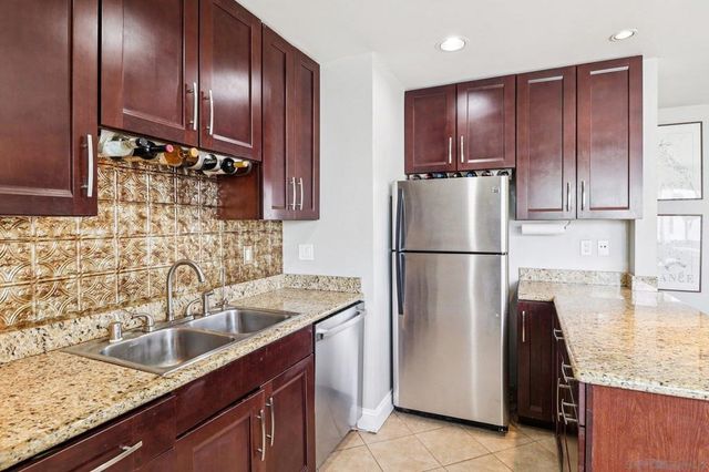 2266 Grand 23, San Diego, CA 92109