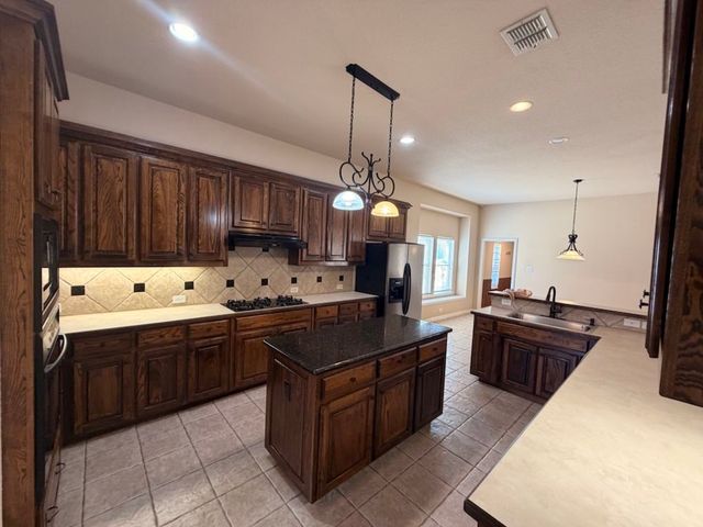 2185 Clubview Drive, Rockwall, TX 75087