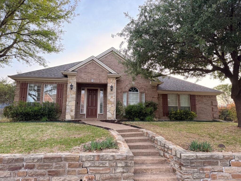 2185 Clubview Drive, Rockwall, TX 75087