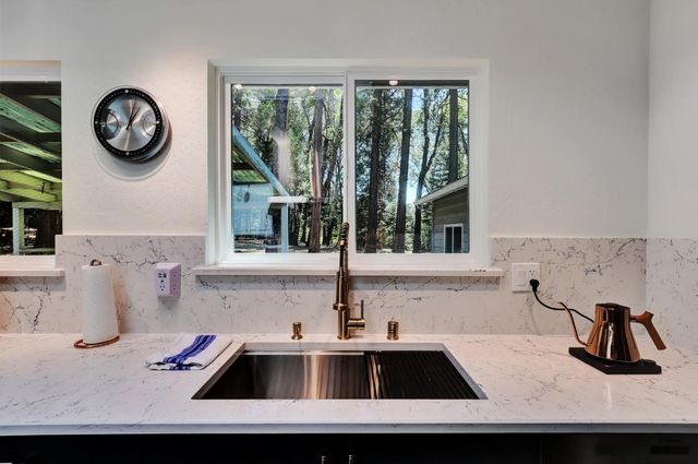 12725 Banner Lava Cap Rd, Nevada City, CA 95959