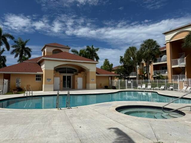 6900 SW 39th Street 308j, Davie, FL 33314