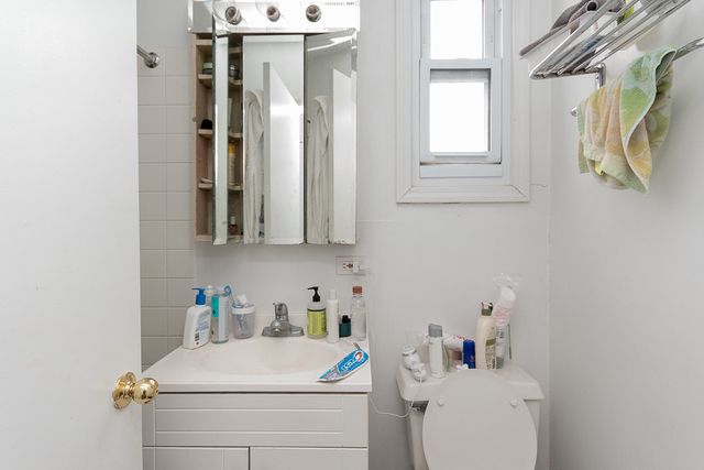 2616 N Marshfield Avenue 2F, Chicago, IL 60614