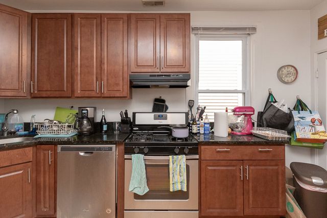 2616 N Marshfield Avenue 2F, Chicago, IL 60614