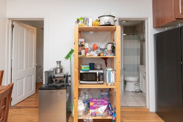 2616 N Marshfield Avenue 2F, Chicago, IL 60614