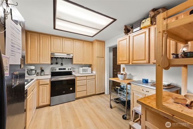 5708 78th Street E, Puyallup, WA 98371