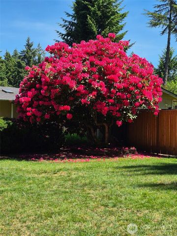5708 78th Street E, Puyallup, WA 98371