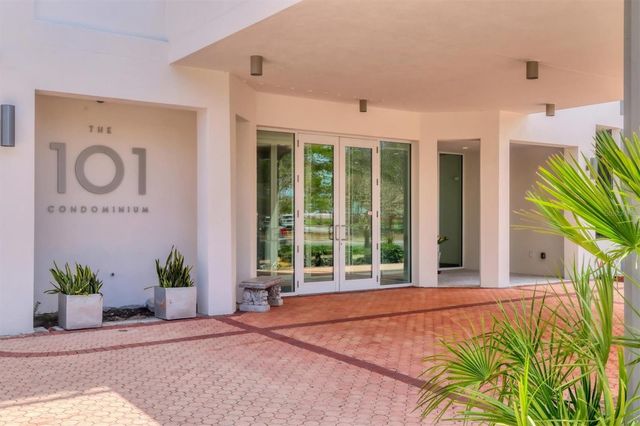 101 S GULFSTREAM AVENUE 15E, Sarasota, FL 34236