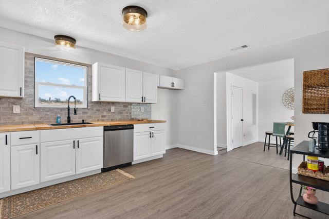 6707 Wills Way SW, Albuquerque, NM 87121