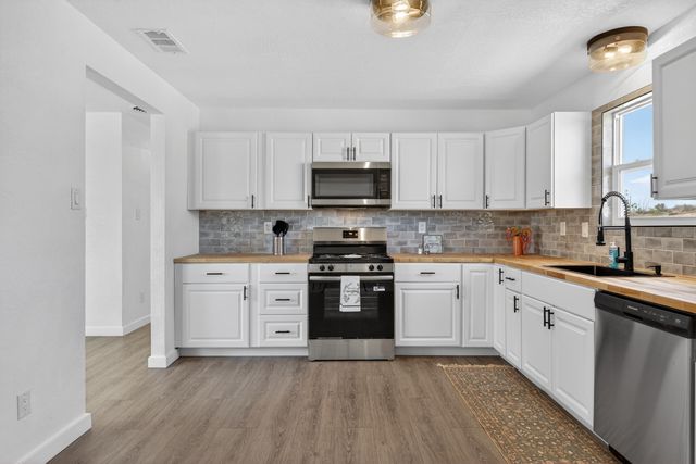 6707 Wills Way SW, Albuquerque, NM 87121