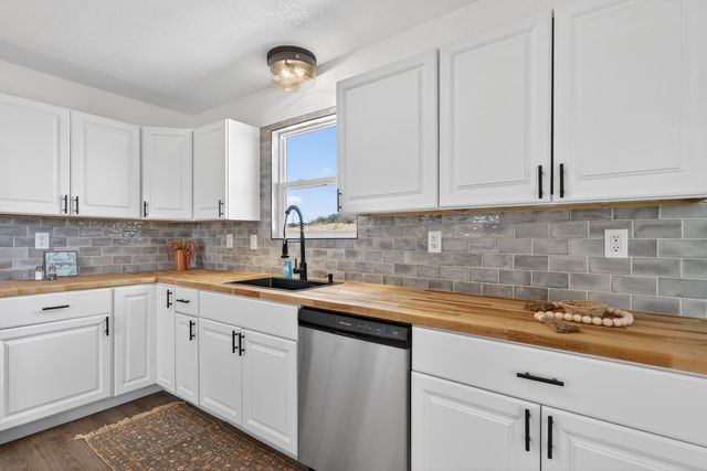 6707 Wills Way SW, Albuquerque, NM 87121