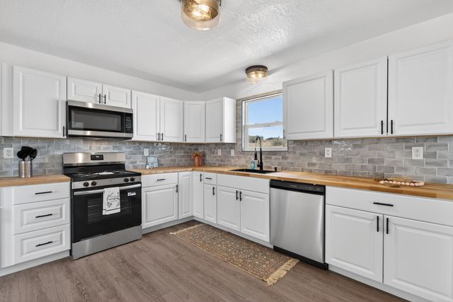 6707 Wills Way SW, Albuquerque, NM 87121