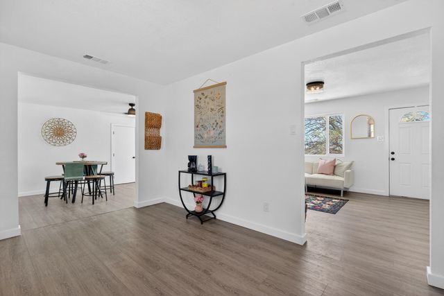 6707 Wills Way SW, Albuquerque, NM 87121