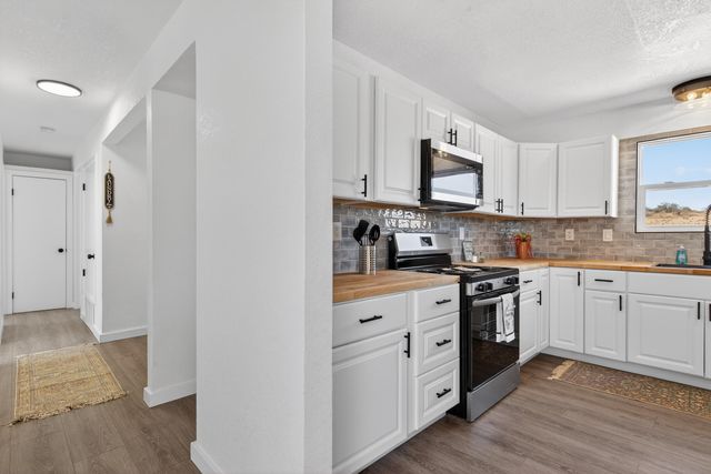 6707 Wills Way SW, Albuquerque, NM 87121