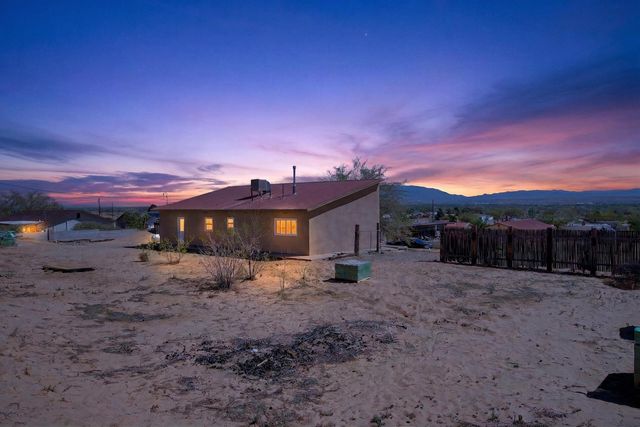 6707 Wills Way SW, Albuquerque, NM 87121