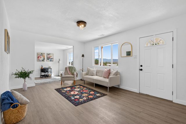 6707 Wills Way SW, Albuquerque, NM 87121