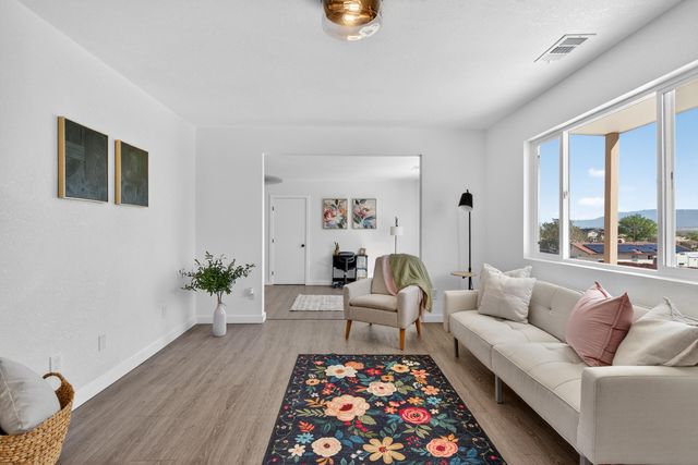 6707 Wills Way SW, Albuquerque, NM 87121