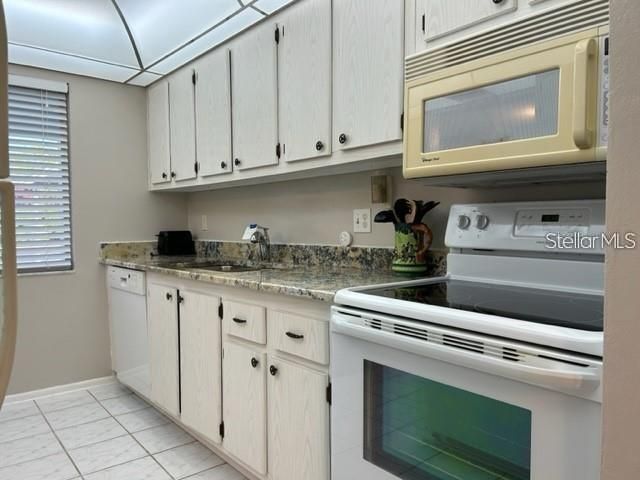 2060 MARILYN STREET 124, Clearwater, FL 33765