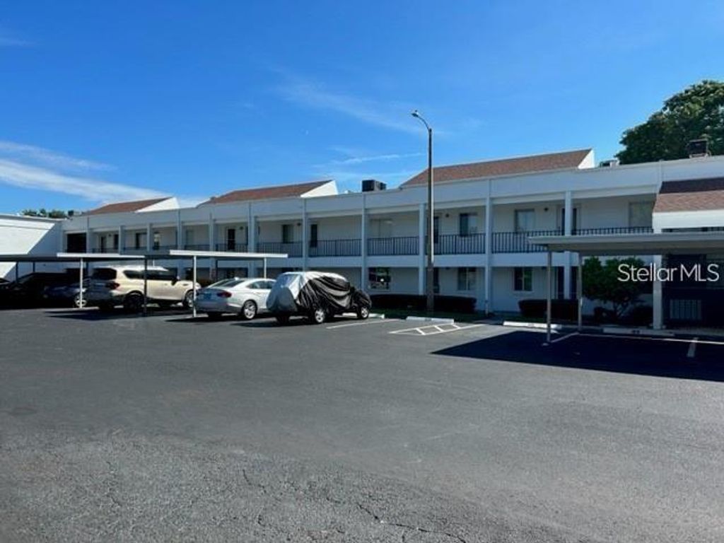 2060 MARILYN STREET 124, Clearwater, FL 33765