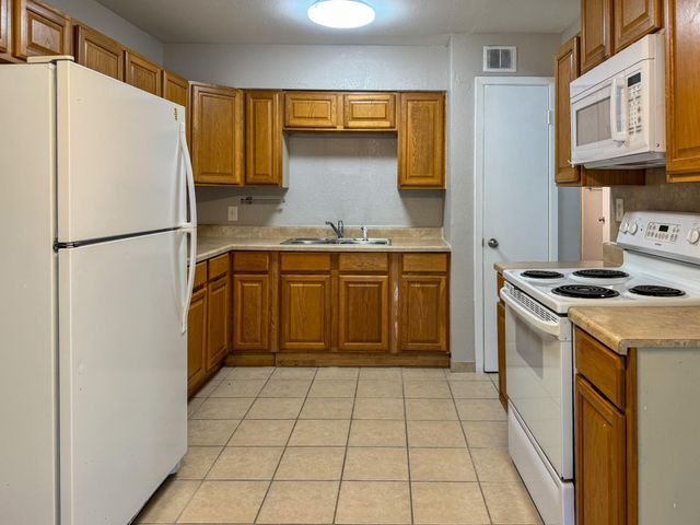 2102 5th Avenue N 5, Texas City, TX 77590