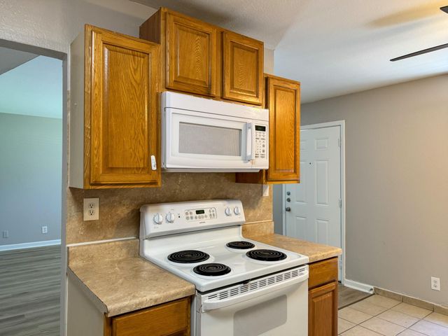 2102 5th Avenue N 5, Texas City, TX 77590