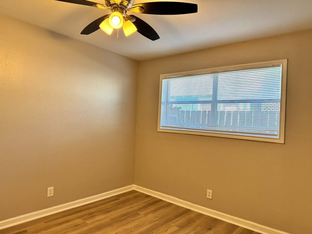 2102 5th Avenue N 5, Texas City, TX 77590