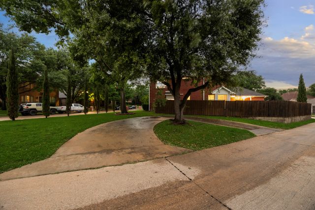 6206 Hidden Springs Lane, Garland, TX 75044