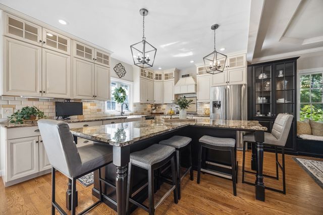 5 Wildebrook Rd, Medway, MA 02053