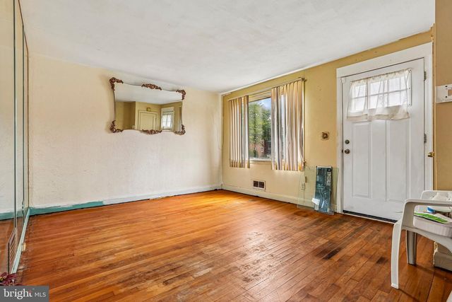 3748 RAVENWOOD AVE, Baltimore, MD 21213