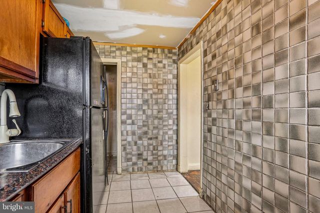 3748 RAVENWOOD AVE, Baltimore, MD 21213