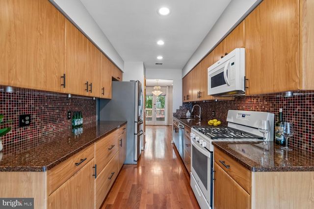 6937 COPPERBEND LN, Baltimore, MD 21209