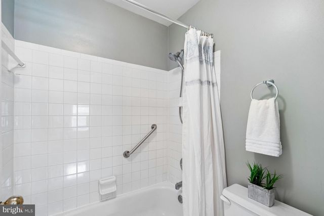6937 COPPERBEND LN, Baltimore, MD 21209