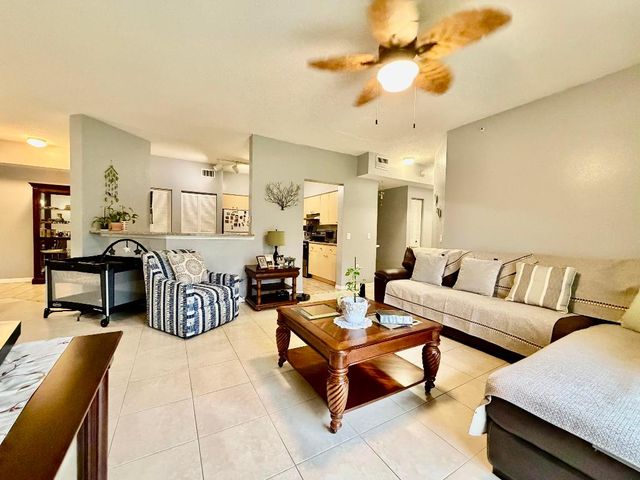 330 Crestwood Circle N 202, Royal Palm Beach, FL 33411