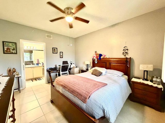 330 Crestwood Circle N 202, Royal Palm Beach, FL 33411