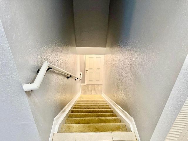 330 Crestwood Circle N 202, Royal Palm Beach, FL 33411