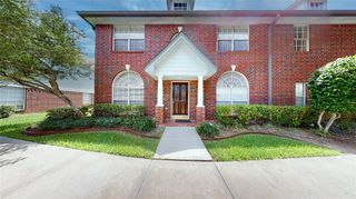 1429 El Camino Village Drive 16, Webster, TX 77058
