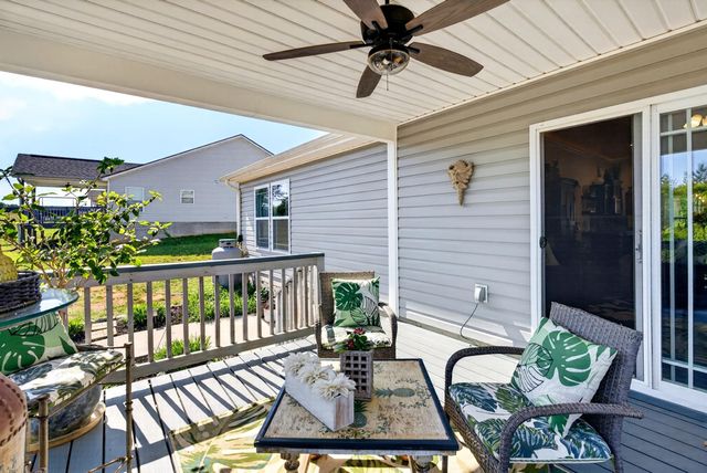 156 Thorn Creek Dr, Gaffney, SC 29341
